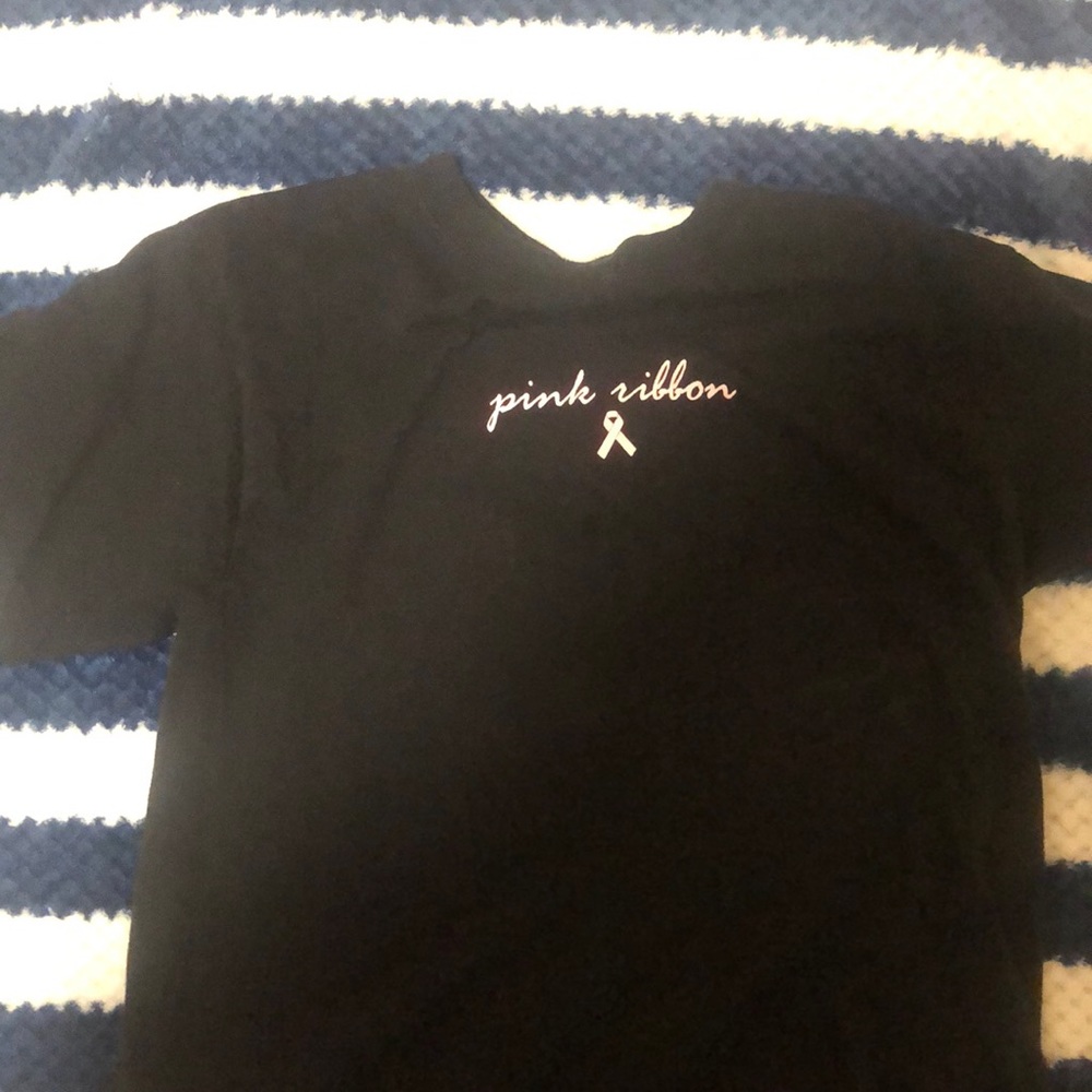 Pink ribbon black/pink tee